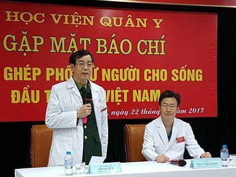 Première greffe de poumons à partir de donneurs vivants au Vietnam ảnh 1