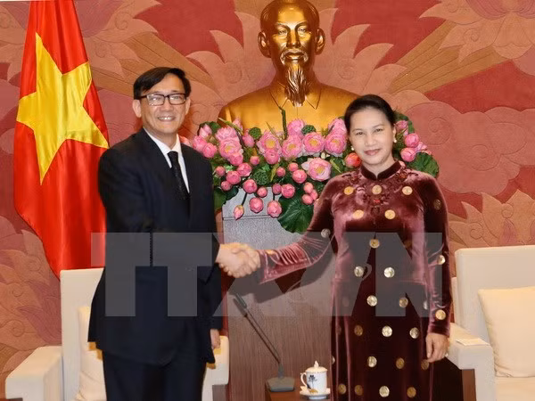 La présidente de l’AN reçoit les diplomates japonais et thaïlandais ảnh 2