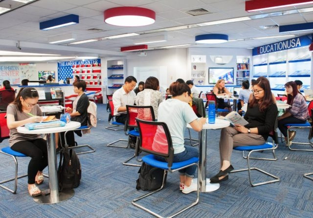Les étudiants vietnamiens contribuent à près d’un milliard de dollars à l’économie américaine ảnh 1 Les étudiants vietnamiens contribuent à près d’un milliard de dollars à l’économie américaine ảnh 1