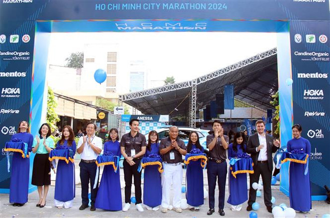 Ouverture du marathon de Ho Chi Minh-Ville 2024 ảnh 1 Ouverture du marathon de Ho Chi Minh-Ville 2024 ảnh 1
