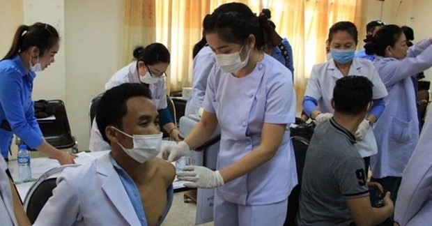 Le Laos recommande à ses citoyens à continuer de se faire vacciner contre le COVID-19 ảnh 1 Le Laos recommande à ses citoyens à continuer de se faire vacciner contre le COVID-19 ảnh 1