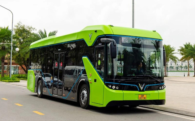 Hanoï poursuit l'électrification du réseau de bus urbains ảnh 1 Hanoï poursuit l'électrification du réseau de bus urbains ảnh 1