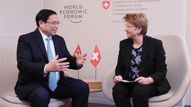 Le PM Pham Minh Chinh rencontre la présidente suisse et la secrétaire générale de la CNUCED ảnh 1