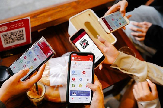 Plus de 77 % des adultes vietnamiens possèdent un compte de paiement ảnh 1 Plus de 77 % des adultes vietnamiens possèdent un compte de paiement ảnh 1