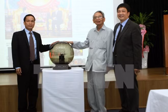 Lancement de la version coréenne du journal en ligne Vietnam Illustré ảnh 1