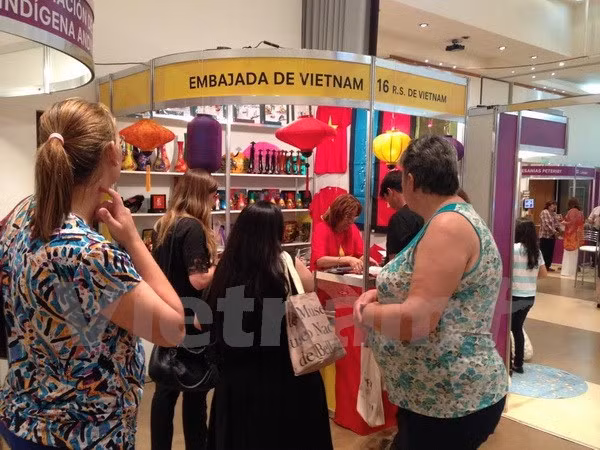 Le Vietnam présent à la 5e foire de l'artisanat du Mercosur ảnh 1 Le Vietnam présent à la 5e foire de l'artisanat du Mercosur ảnh 1