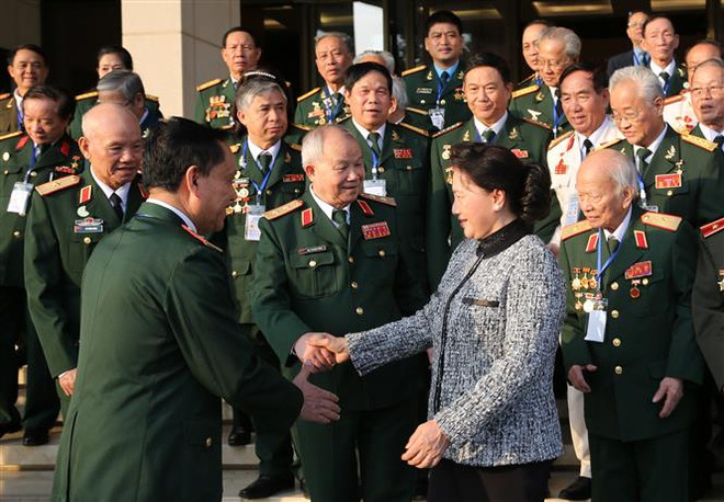 La présidente de l’Assemblée nationale rencontre d’anciens commandos ảnh 1