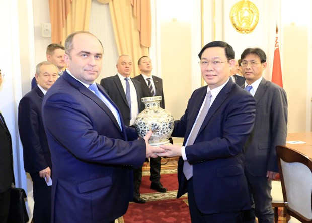 Le vice-PM Vuong Dinh Hue s'entretient avec son homologue biélorusse ảnh 1 Le vice-PM Vuong Dinh Hue s'entretient avec son homologue biélorusse ảnh 1