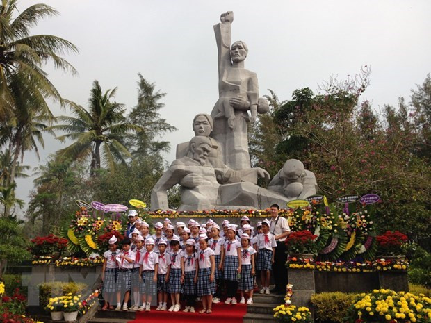 La province de Quang Ngai commémore les victimes du massacre de My Lai ảnh 1 La province de Quang Ngai commémore les victimes du massacre de My Lai ảnh 1