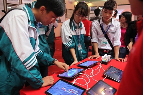 Expositions en 3D sur «Hoàng Sa, Truong Sa du Vietnam - les preuves historiques et juridiques» ảnh 1