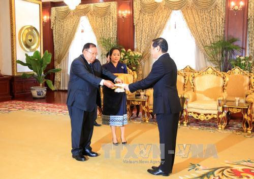 L'ambassadeur du Vietnam au Laos présente ses lettres de créance ảnh 1 L'ambassadeur du Vietnam au Laos présente ses lettres de créance ảnh 1