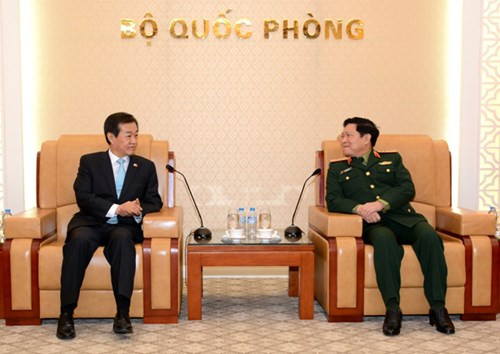 Le général Ngô Xuân Lich reçoit le vice-ministre sud-coréen de la Défense ảnh 1 Le général Ngô Xuân Lich reçoit le vice-ministre sud-coréen de la Défense ảnh 1