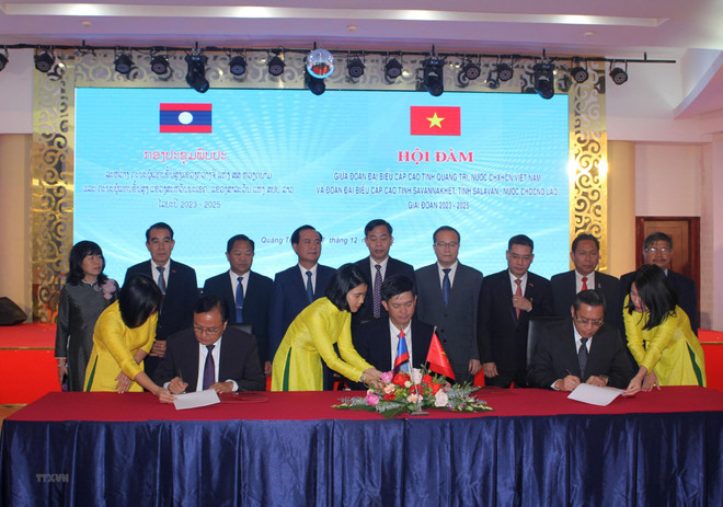 Quang Tri et Thua Thien-Hue boostent leur coopération avec des provinces lao ảnh 1 Quang Tri et Thua Thien-Hue boostent leur coopération avec des provinces lao ảnh 1