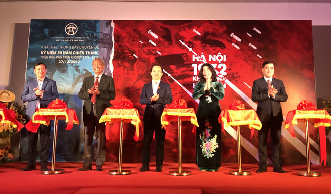 Une exposition rappelle les souvenirs de la victoire “Hanoi-Dien Bien Phu aérien" ảnh 1 Une exposition rappelle les souvenirs de la victoire “Hanoi-Dien Bien Phu aérien" ảnh 1