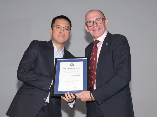 Premier jeune scientifique vietnamien honoré par la Royal Aeronautical Society (Royaume-Uni) ảnh 2 Premier jeune scientifique vietnamien honoré par la Royal Aeronautical Society (Royaume-Uni) ảnh 2