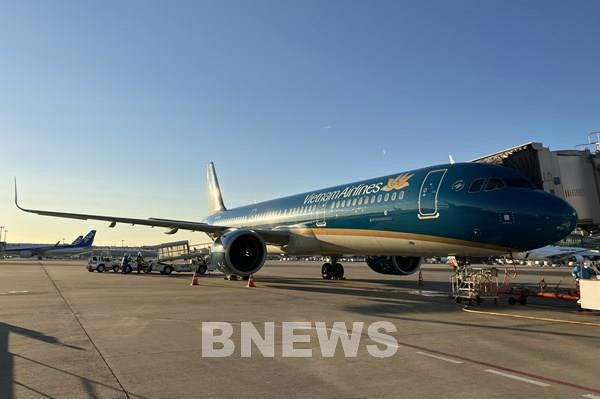 Près de 200 jeunes Vietnamiens au Japon rentrent chez eux par un vol gratuit ảnh 1 Près de 200 jeunes Vietnamiens au Japon rentrent chez eux par un vol gratuit ảnh 1