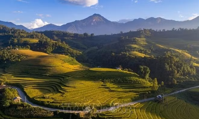 Lao Cai vise 8,5 millions de visiteurs en 2024 ảnh 1