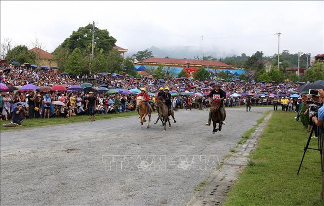 Lao Cai vise 8,5 millions de visiteurs en 2024 ảnh 2 Lao Cai vise 8,5 millions de visiteurs en 2024 ảnh 2