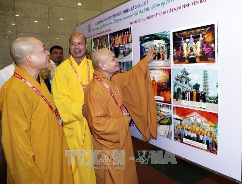 Vernissage de l’exposition sur les acquis du bouddhisme vietnamien ảnh 1 Vernissage de l’exposition sur les acquis du bouddhisme vietnamien ảnh 1