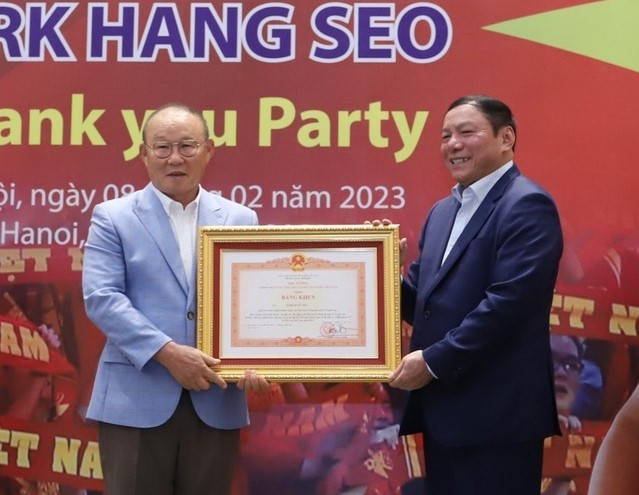 L'entraîneur Park Hang-seo à l'honneur ảnh 1 L'entraîneur Park Hang-seo à l'honneur ảnh 1