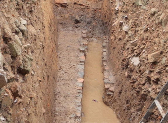 Découverte de plusieurs reliques archéologiques dans la cité impériale de Thang Long ảnh 2 Découverte de plusieurs reliques archéologiques dans la cité impériale de Thang Long ảnh 2