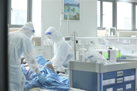 Hô Chi Minh-Ville entérine une nouvelle stratégie de lutte anti-COVID ảnh 2