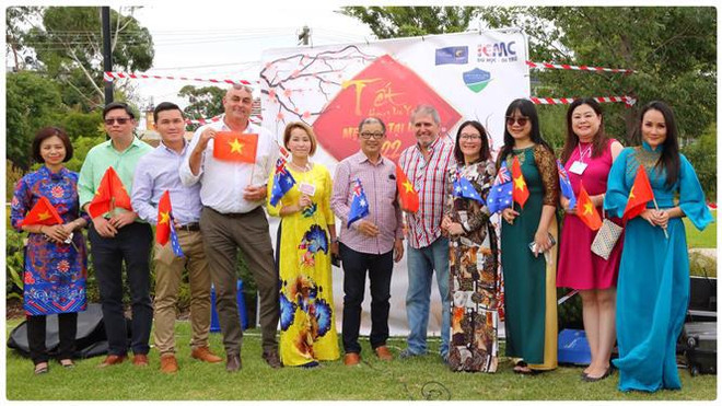 Des Vietnamiens au Chili et en Australie célèbrent le Nouvel An lunaire ảnh 2