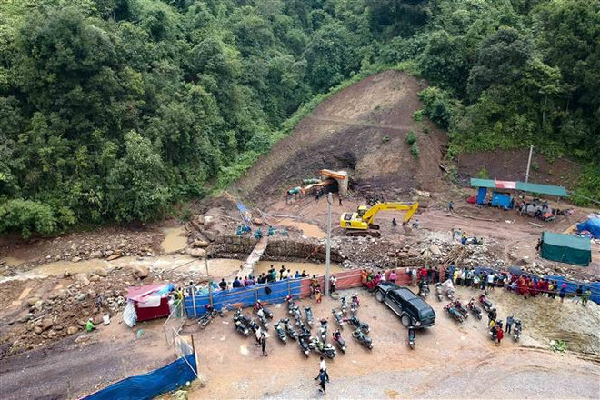 Dien Bien: des secouristes à la recherche d'un travailleur piégé dans un tunnel hydroélectrique ảnh 1 Dien Bien: des secouristes à la recherche d'un travailleur piégé dans un tunnel hydroélectrique ảnh 1