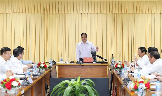 Le chef du gouvernement rend visite à la centrale thermique d'O Mon I ảnh 1 Le chef du gouvernement rend visite à la centrale thermique d'O Mon I ảnh 1