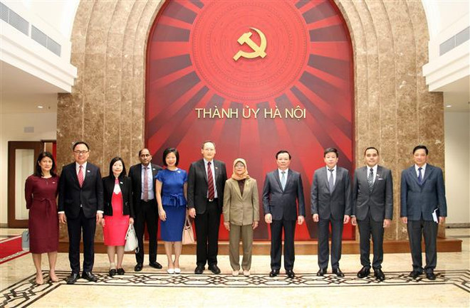 Hanoi veut promouvoir ses liens avec les partenaires singapouriens ảnh 2 Hanoi veut promouvoir ses liens avec les partenaires singapouriens ảnh 2