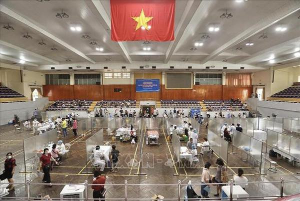 Revoir un ans après la première injection de vaccin contre le COVID-19 au Vietnam ảnh 1 Revoir un ans après la première injection de vaccin contre le COVID-19 au Vietnam ảnh 1