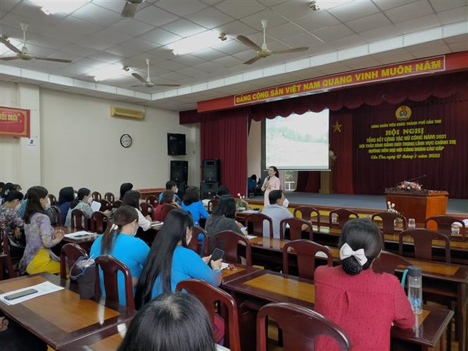 Promouvoir l'égalité des sexes dans le secteur politique ảnh 2