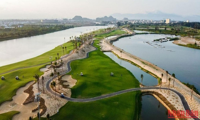 Da Nang est prête à accueillir le Festival du tourisme de golf 2022 ảnh 2 Da Nang est prête à accueillir le Festival du tourisme de golf 2022 ảnh 2