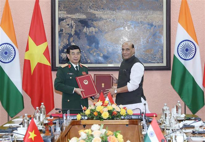 Le ministre indien de la Défense en visite officielle au Vietnam ảnh 3 Le ministre indien de la Défense en visite officielle au Vietnam ảnh 3