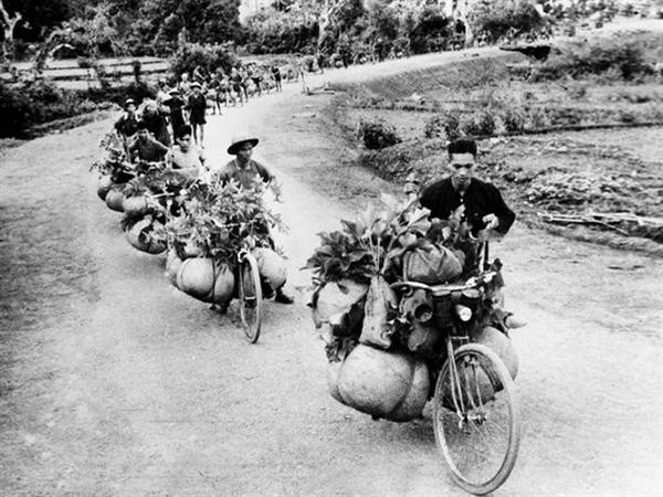 La victoire historique de Diên Biên Phu, un jalon de la ligne de résistance intégrale ảnh 1 La victoire historique de Diên Biên Phu, un jalon de la ligne de résistance intégrale ảnh 1