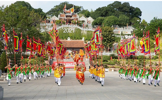 Préserver la valeur du patrimoine culturel immatériel national de la Fête du temple de Cua Ông ảnh 2 Préserver la valeur du patrimoine culturel immatériel national de la Fête du temple de Cua Ông ảnh 2