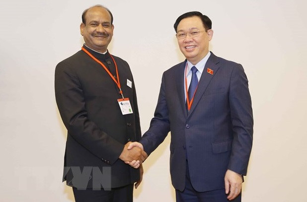 Le président de la Chambre du Peuple d’Inde entame une visite officielle au Vietnam ảnh 1 Le président de la Chambre du Peuple d’Inde entame une visite officielle au Vietnam ảnh 1