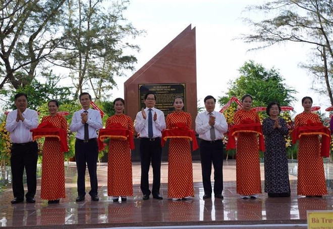Le vice-PM Pham Binh Minh à l'inauguration du projet de rénovation du cimetière Hang Keo ảnh 2 Le vice-PM Pham Binh Minh à l'inauguration du projet de rénovation du cimetière Hang Keo ảnh 2