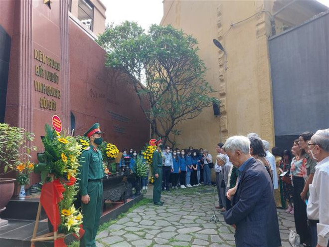 Honorer des journaux révolutionnaires nés dans les prisons coloniales et impéralistes ảnh 1 Honorer des journaux révolutionnaires nés dans les prisons coloniales et impéralistes ảnh 1