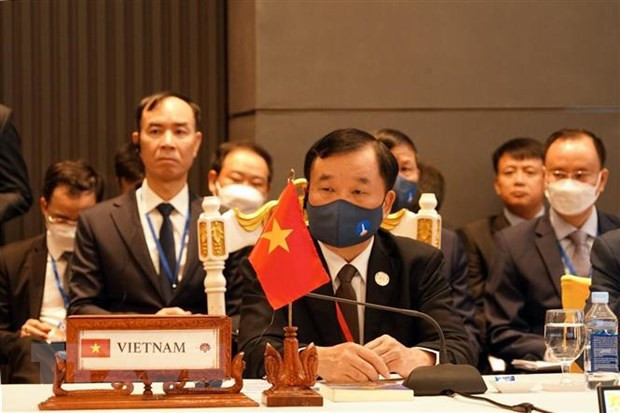 ADSOM+: le Vietnam souligne la sécurité et la sûreté de navigation et de survol en Mer Orientale ảnh 1 ADSOM+: le Vietnam souligne la sécurité et la sûreté de navigation et de survol en Mer Orientale ảnh 1