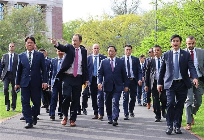 Le Premier ministre Pham Minh Chinh assiste à un dialogue politique à l'Université de Harvard ảnh 2 Le Premier ministre Pham Minh Chinh assiste à un dialogue politique à l'Université de Harvard ảnh 2