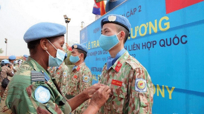 Soixante-trois membres de l'hôpital de campagne de niveau 2 n°3 du Vietnam à l'honneur ảnh 2 Soixante-trois membres de l'hôpital de campagne de niveau 2 n°3 du Vietnam à l'honneur ảnh 2