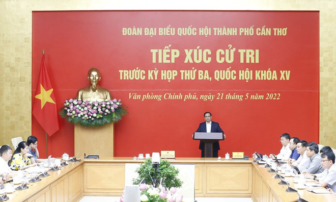 Le Premier ministre Pham Minh Chinh travaille avec des électeurs de la ville de Can Tho ảnh 1