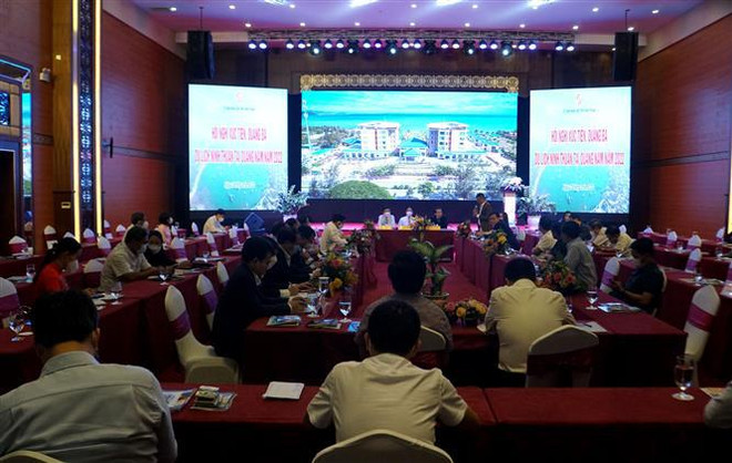 Ninh Thuan se concentre sur le développement de son "industrie sans fumée" ảnh 2 Ninh Thuan se concentre sur le développement de son "industrie sans fumée" ảnh 2