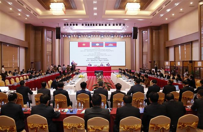 Conférence des tribunaux des provinces frontalières Laos-Vietnam-Cambodge ảnh 1