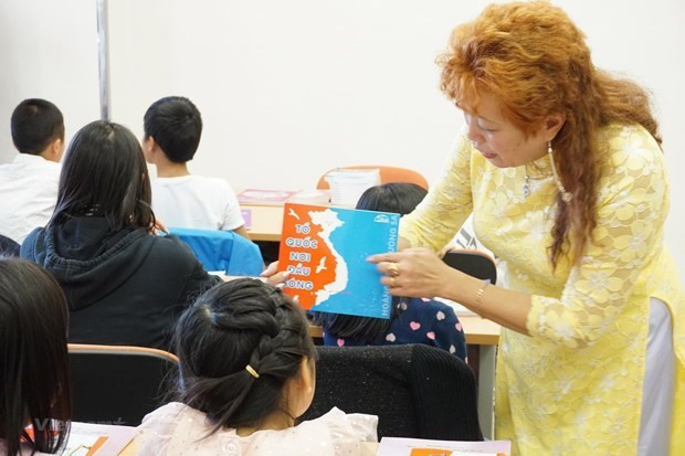 Formation à l'enseignement de la langue vietnamienne pour les enseignants vietnamiens à l'étranger ảnh 2 Formation à l'enseignement de la langue vietnamienne pour les enseignants vietnamiens à l'étranger ảnh 2