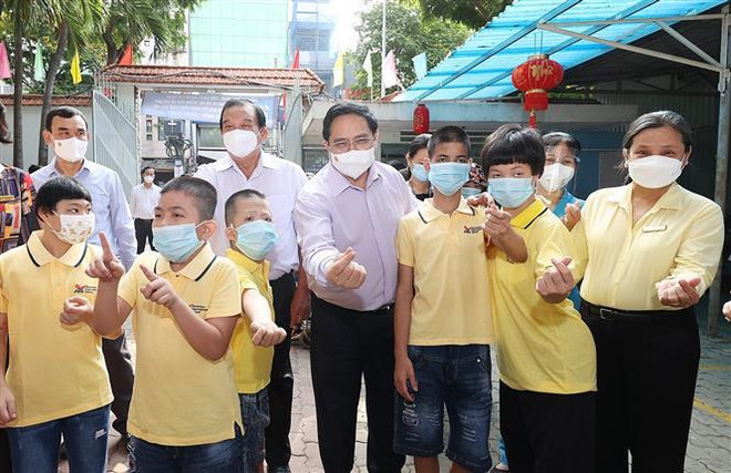 Le PM salue les réalisations obtenues par Hô Chi Minh-Ville dans la lutte anti-Covid-19 ảnh 3 Le PM salue les réalisations obtenues par Hô Chi Minh-Ville dans la lutte anti-Covid-19 ảnh 3
