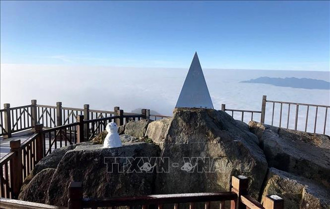 Le mont Fansipan à Sapa recouvert de givre ảnh 2 Le mont Fansipan à Sapa recouvert de givre ảnh 2