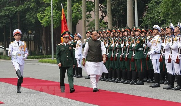 Le ministre indien de la Défense en visite officielle au Vietnam ảnh 1 Le ministre indien de la Défense en visite officielle au Vietnam ảnh 1
