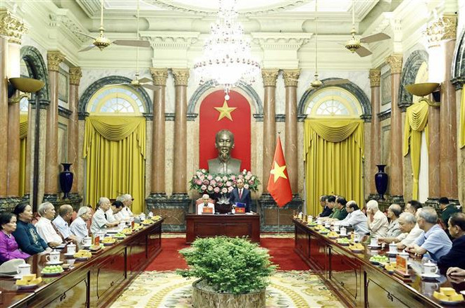Le président Nguyen Xuan Phuc rencontre d’anciens gardiens de l'Oncle Hô ảnh 2 Le président Nguyen Xuan Phuc rencontre d’anciens gardiens de l'Oncle Hô ảnh 2